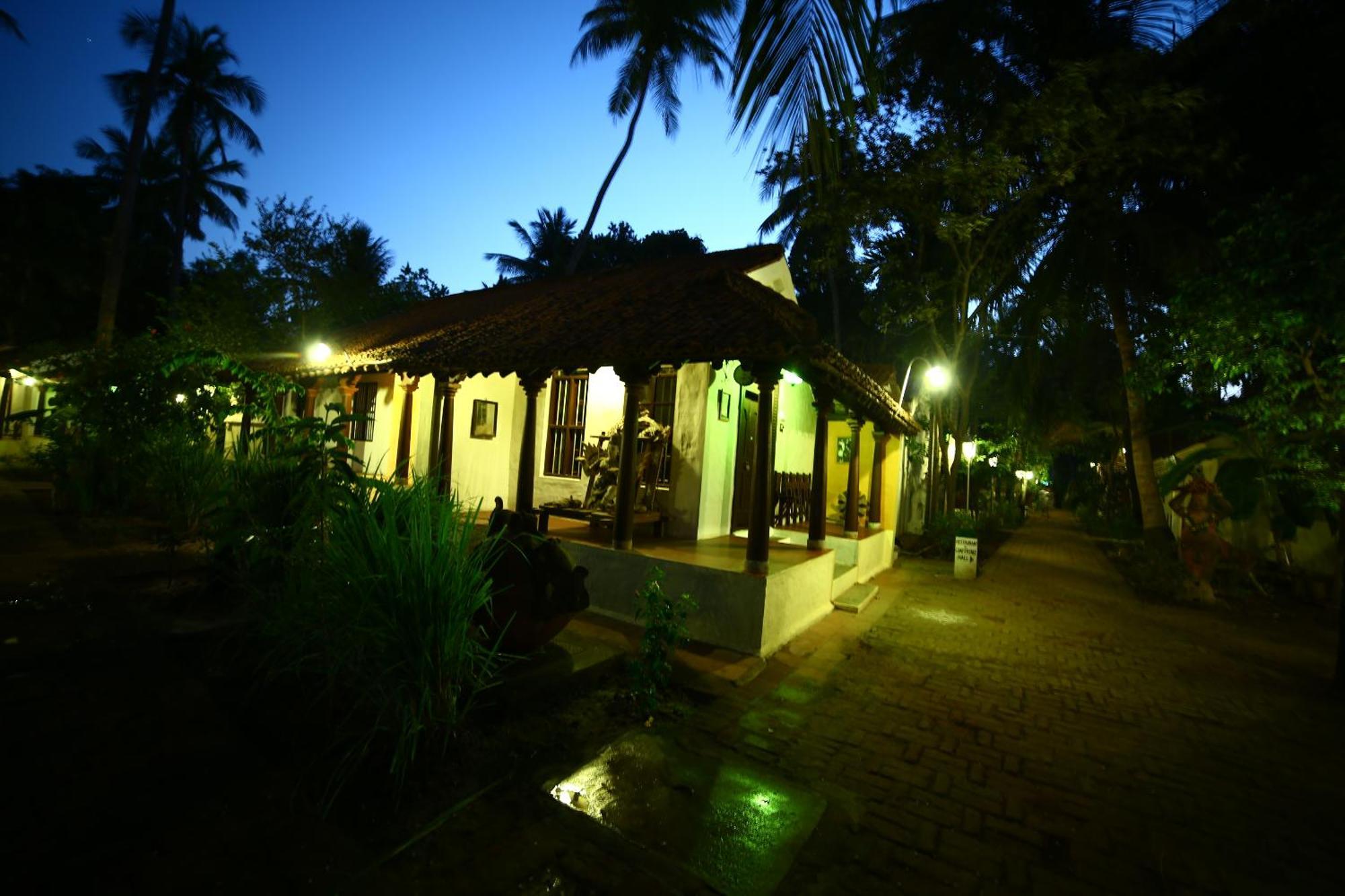 Indeco Hotels Swamimalai Kumbakonam Exterior photo